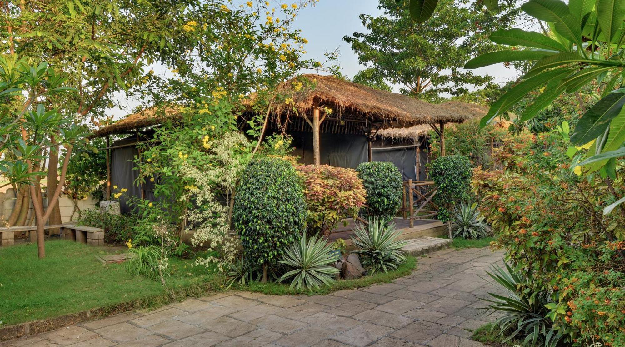 The Fern Gir Forest Resort, Sasan Gir - A Fern Crown Collection Resort Exterior foto